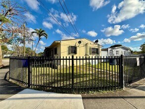 3301 NW 23rd Ave in Miami, FL - Building Photo - Building Photo