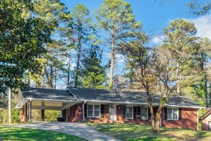 3367 Benjamin E Mays Dr SW in Atlanta, GA - Building Photo