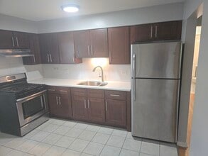 635 E South Broadway Ave in Lombard, IL - Building Photo - Building Photo