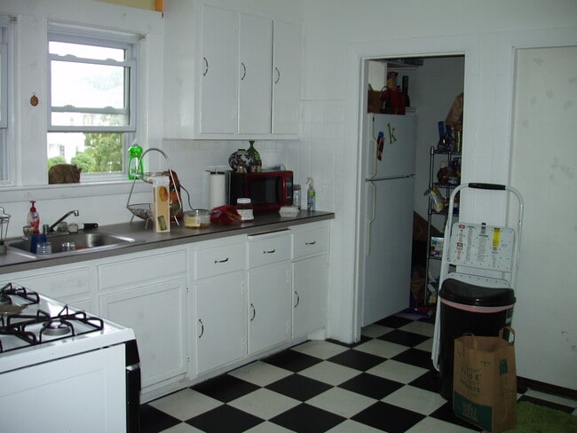 879 Broadway, Unit 2