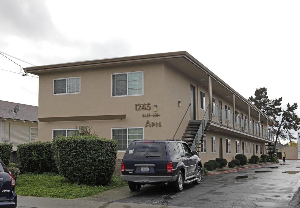 1245 Pacific Ave in San Leandro, CA - Building Photo