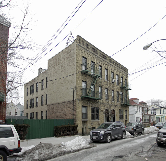 269-271 E 235th in Bronx, NY - Building Photo - Building Photo