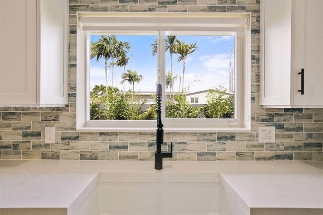 6701 SW 49th Ter in Miami, FL - Building Photo - Building Photo