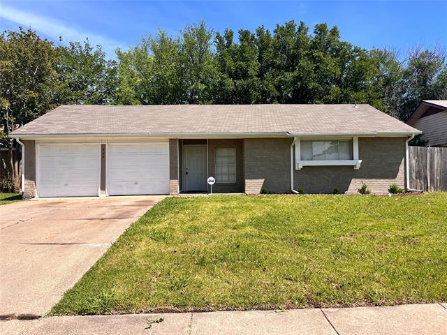 938 Cherrywood Trail in Mesquite, TX - Building Photo