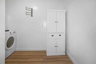 951 N Curson Ave in West Hollywood, CA - Building Photo - Building Photo