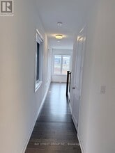 3210 Crystal Dr in Oakville, ON - Building Photo - Building Photo