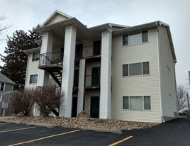 151 35th Street Dr SE, Unit D