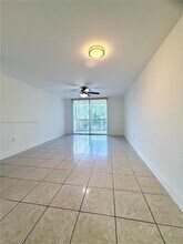 8255 Lake Dr in Doral, FL - Building Photo - Building Photo