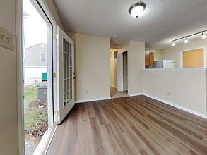 12860 Courage Crossing in Fishers, IN - Building Photo - Building Photo