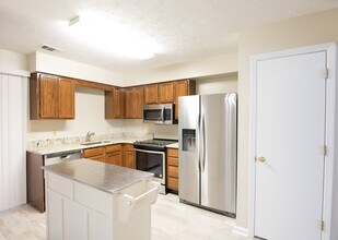 1124 Chinook St in Auburn, AL - Building Photo - Building Photo