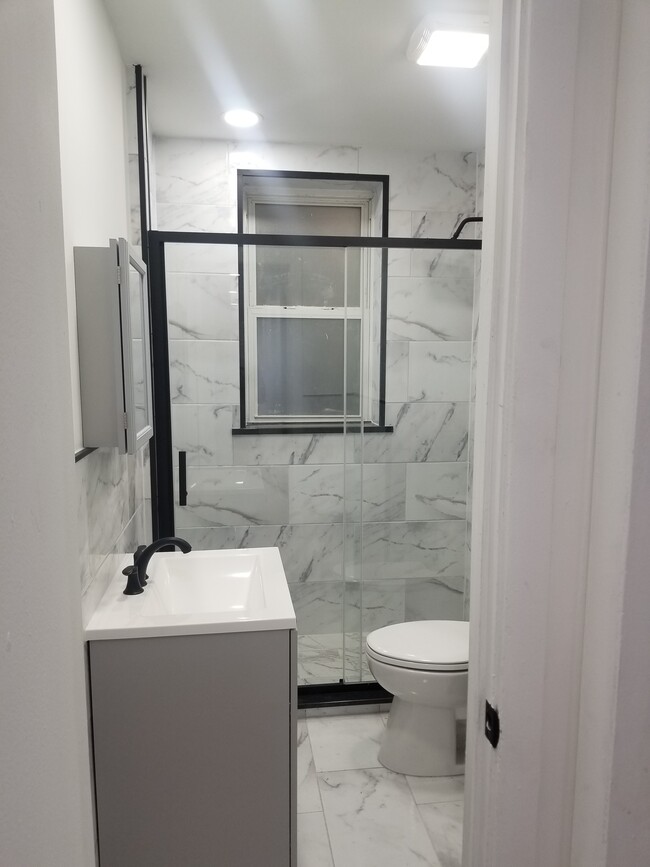 76 Victory Blvd, Unit 2 in Staten Island, NY - Building Photo - Building Photo