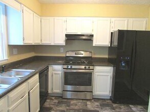 197 Timber Creek Ln SW in Marietta, GA - Building Photo - Building Photo