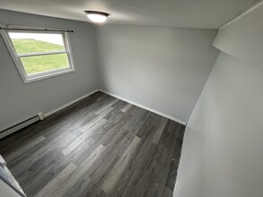 23 Deville Dr, Unit first floor in Selden, NY - Building Photo - Building Photo