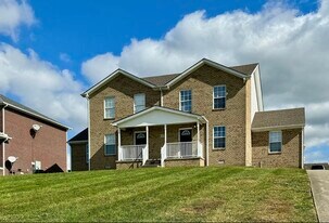634 Hampton Way in Richmond, KY - Building Photo