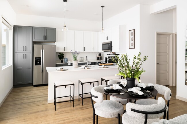 The Bungalows on Honeysuckle in Elkhorn, NE - Building Photo - Building Photo