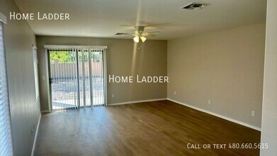 7018 S 24th Ln in Phoenix, AZ - Building Photo - Building Photo
