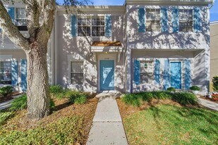 8530 Hunters Key Cir in Tampa, FL - Building Photo