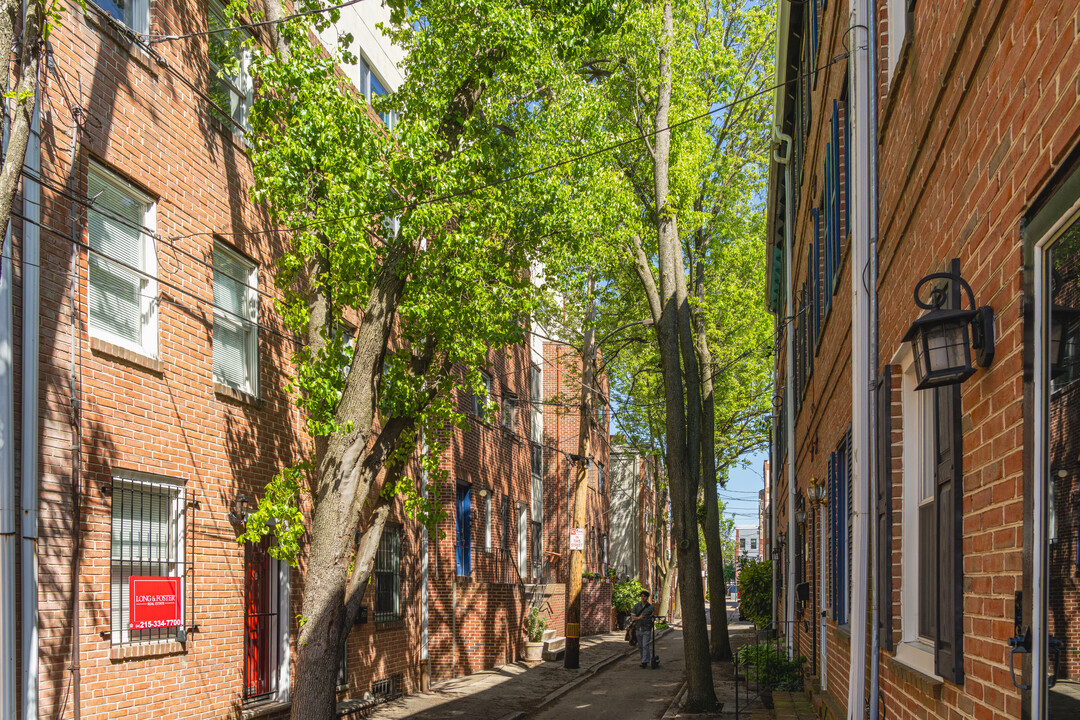 817-823 Kater St in Philadelphia, PA - Foto de edificio