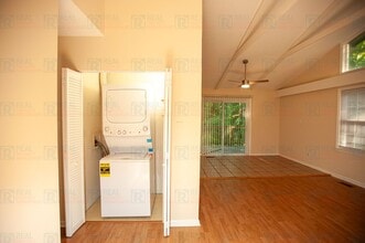 8722 Rollingwood Rd in Chapel Hill, NC - Building Photo - Building Photo