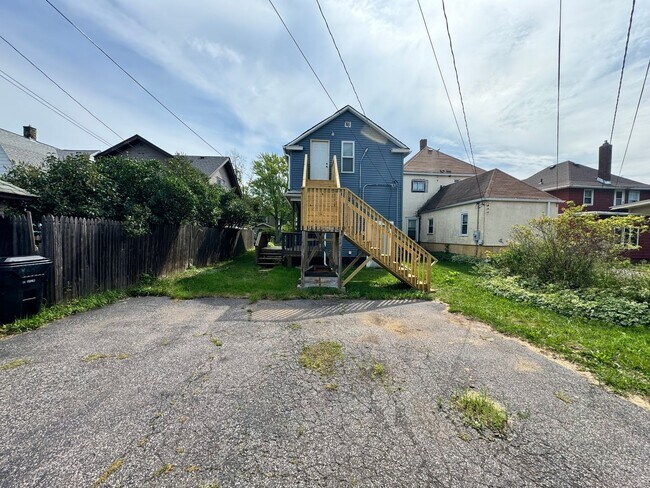 1913 Lamborn Ave-Unit -1913 Lamborn Ave - Unit 1 in Superior, WI - Building Photo - Building Photo
