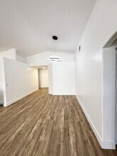 4952 SW 33rd Way in Fort Lauderdale, FL - Building Photo - Building Photo