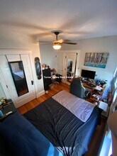 19 Warner St, Unit 2 in Somerville, MA - Building Photo - Building Photo