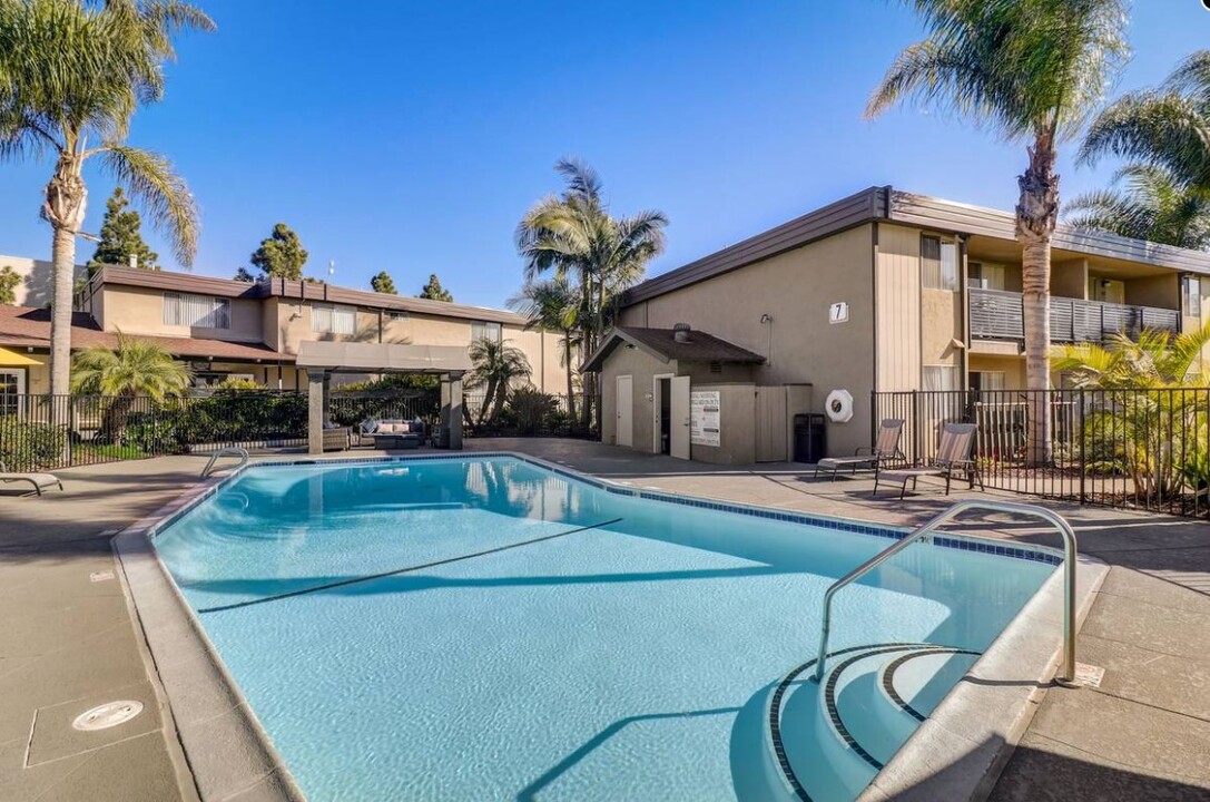 Seawind Apartments in Chula Vista, CA - Foto de edificio