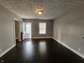 1728 Noble St in Anderson, IN - Building Photo - Building Photo