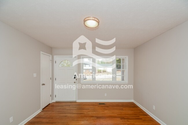 3237 Barksdale Rd in Fayetteville, NC - Foto de edificio - Building Photo
