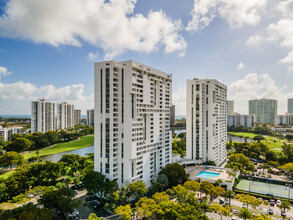 Delvista Towers Condominium in Miami, FL - Building Photo - Building Photo