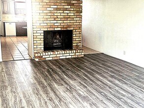 3209 W Wadley Ave in Midland, TX - Building Photo - Building Photo