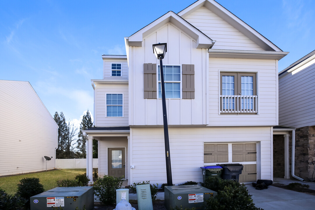 42 Madaline Ln in Dawsonville, GA - Building Photo