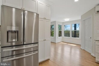 9685 Howes Rd in Dunkirk, MD - Building Photo - Building Photo