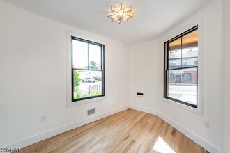 554 Valley Rd in Montclair, NJ - Building Photo - Building Photo