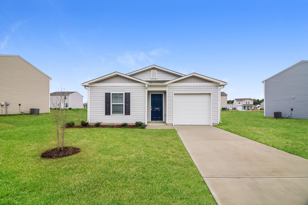 1433 Centipede Dr in Rocky Mount, NC - Building Photo