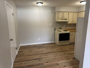 310 30th Ave Ct in Moline, IL - Building Photo - Building Photo