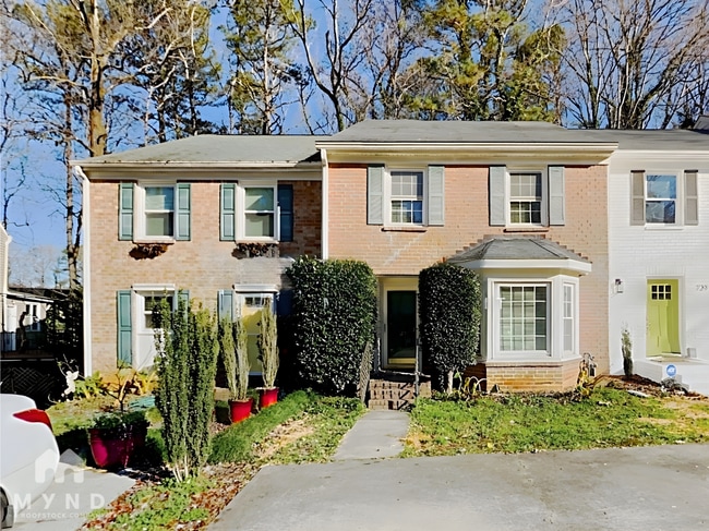 property at 727 Twin Brooks Ct