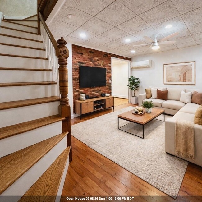 property at 16 W 51st St