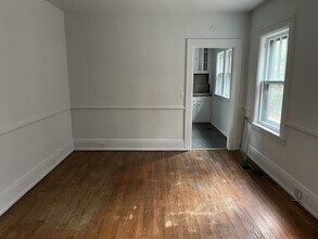 911 W 9th St, Unit 911 in Erie, PA - Building Photo - Building Photo