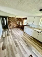 3301 Diana Dr in Zephyrhills, FL - Building Photo - Building Photo