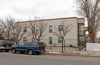 816 Coal Ave SW in Albuquerque, NM - Foto de edificio - Building Photo