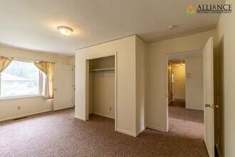 1533 Pipher Ln in Manhattan, KS - Building Photo - Building Photo