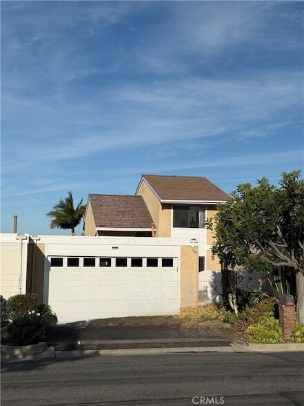 33555 Via Corvalian in Dana Point, CA - Foto de edificio - Building Photo