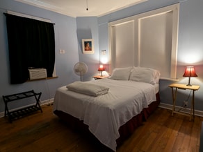 16 Ravenscroft Dr in Asheville, NC - Foto de edificio - Building Photo