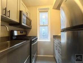 East 58th Street in New York, NY - Building Photo - Building Photo
