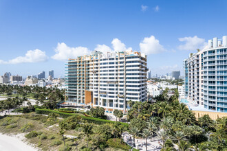 IL Villaggio Condos in Miami Beach, FL - Building Photo - Building Photo