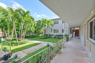 631 NE 72nd Ter in Miami, FL - Building Photo - Building Photo