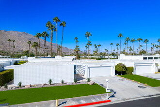 962 E Murray Canyon Dr in Palm Springs, CA - Building Photo - Building Photo