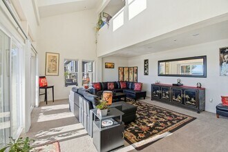 9028 Burr St in Oakland, CA - Building Photo - Building Photo