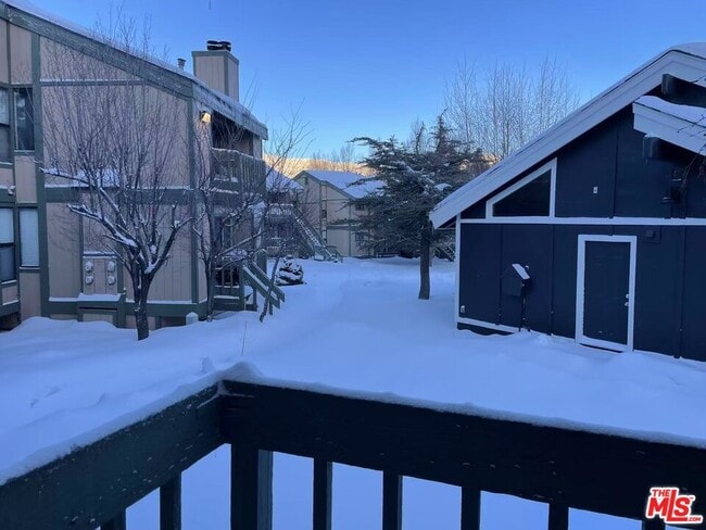property at 760 Bluejay Rd